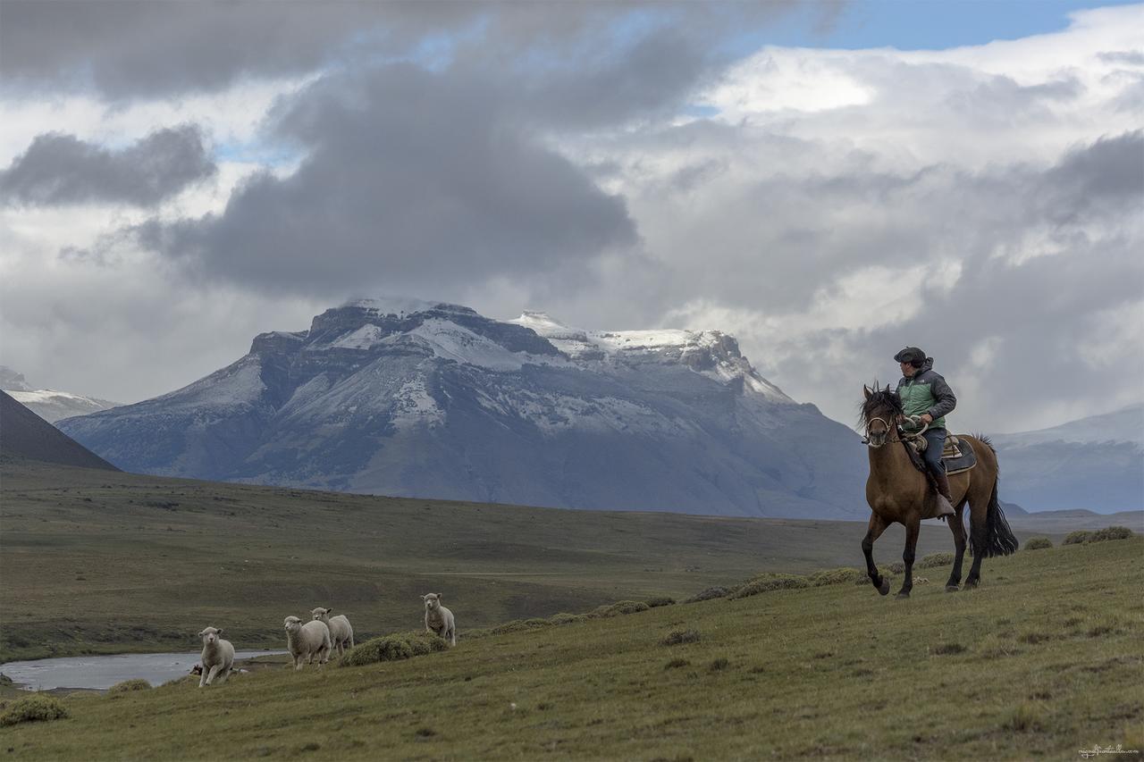 Estancia Dos Elianas Torres del Paine National Park Exterior photo